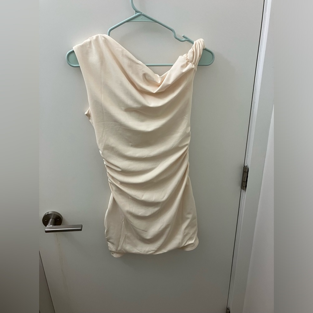 Cute Peppermayo asymmetrical butter yellow mini dress new with tag - Picture 6 of 6